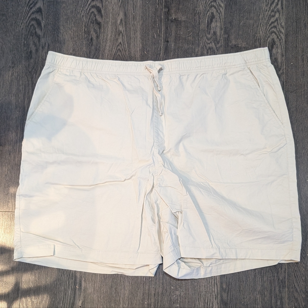 Old Navy Men's Cream Shorts